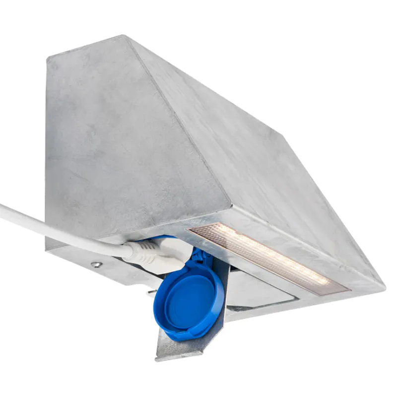 Norlys Ski 1390 Veggarmatur 5,2W LED m/stikkontakt Galvanisert
